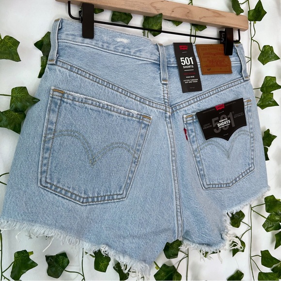NWT Levi’s High Rise 501 Denim Shorts Size 28 - Picture 7 of 8